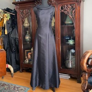 Oscar de la Renta Luxury Silk Wool Long Black Fitted Sleeveless Evening Dress
